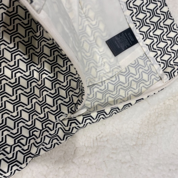 Shorts - Picture 4 of 4